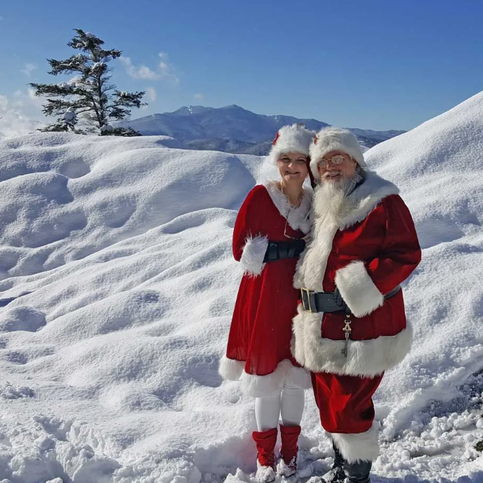 Santa at the Blowing Rock.jpg